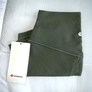 Lululemon align 6” shorts